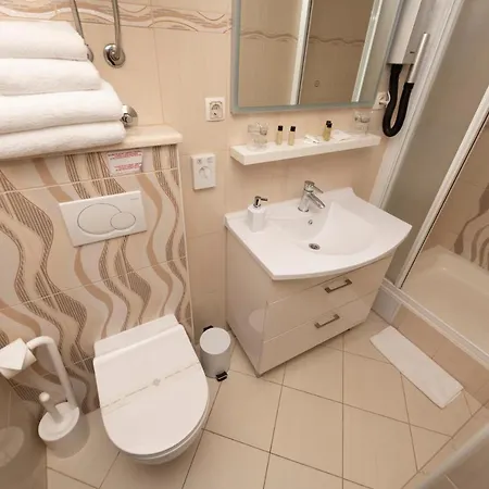 Deluxe Collection Kastel - Depadanse מלון ספליט