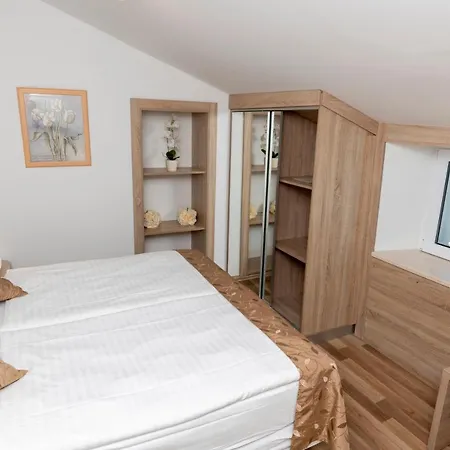 Deluxe Collection Kastel - Depadanse