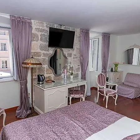 Deluxe Collection Kastel - Depadanse 4*
