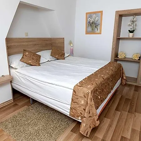 Hotel Deluxe Collection Kastel - Depadanse 4*