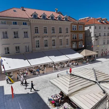 호텔 Deluxe Collection Kastel - Depadanse 4*