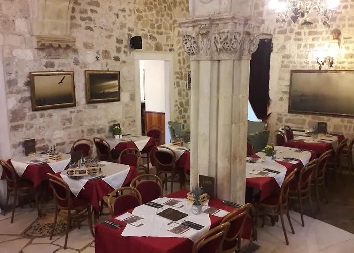 Deluxe Collection Kastel - Depadanse